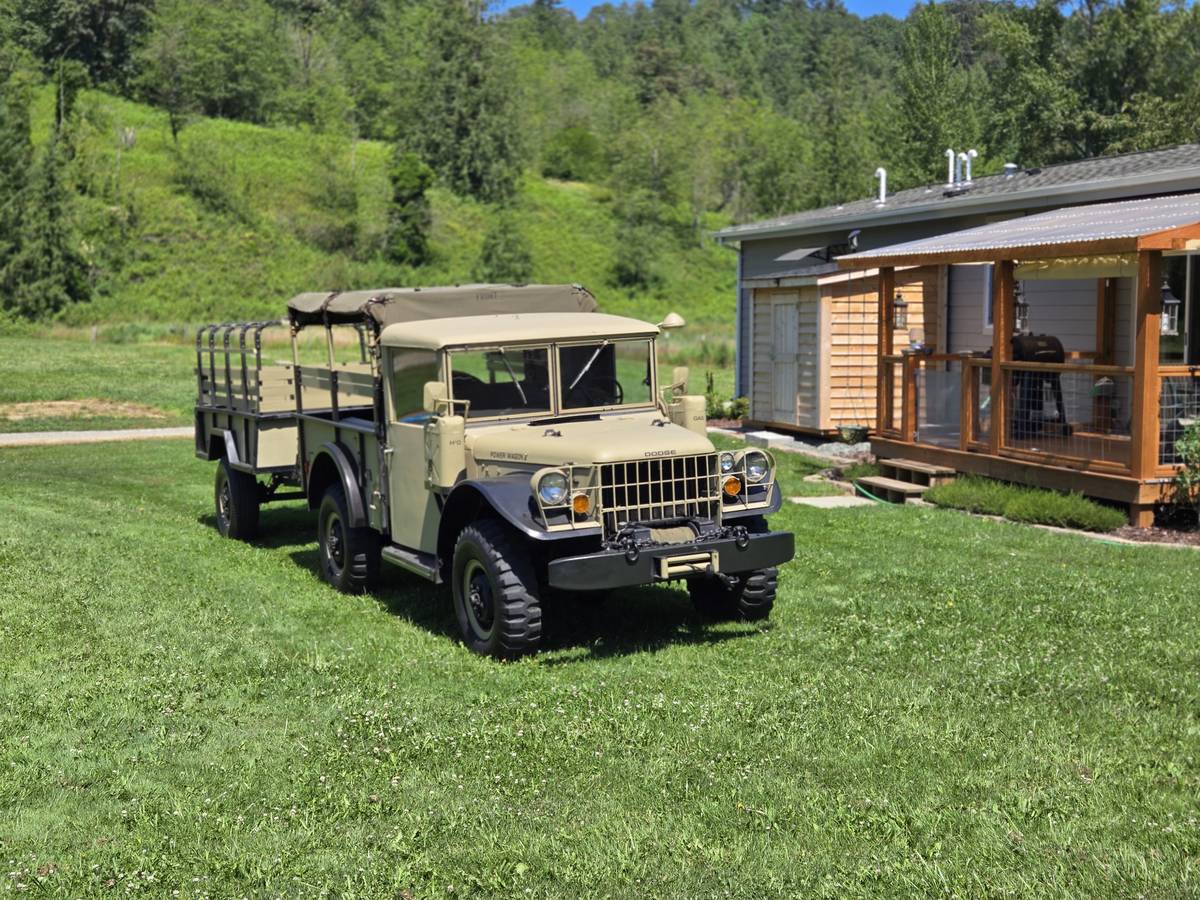 Dodge-m37-power-wagon-1954-custom