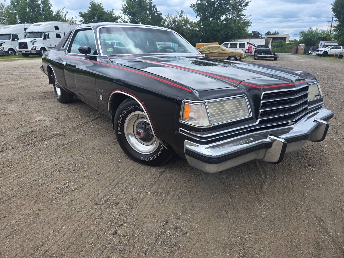 Dodge-magnum-1978-black-5