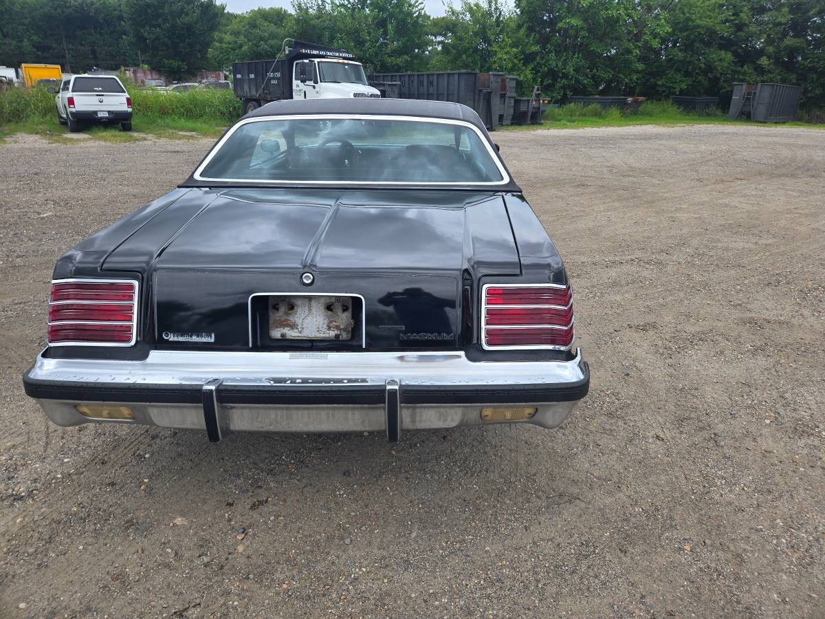 Dodge-magnum-1978-black-7