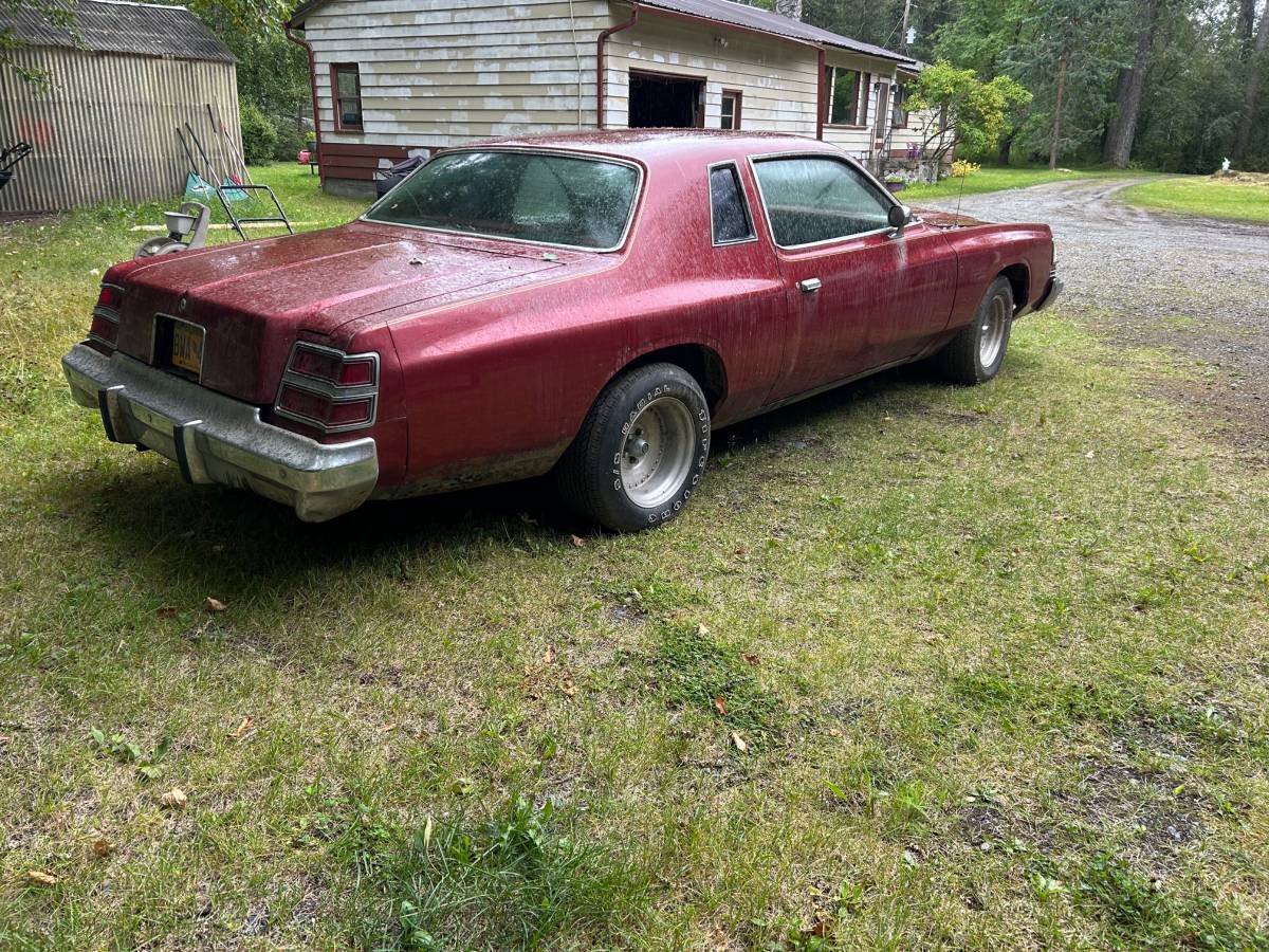 Dodge-magnum-1979-custom-2