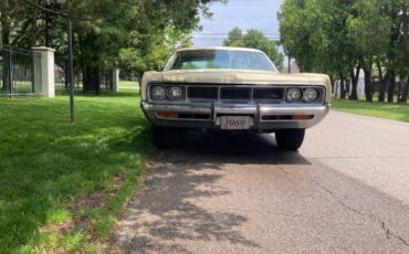 Dodge-monaco-1969-yellow-13