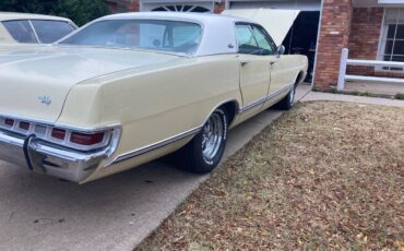Dodge-monaco-1969-yellow-2