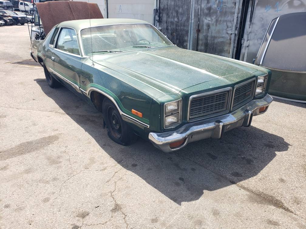 Dodge-monaco-1978-green