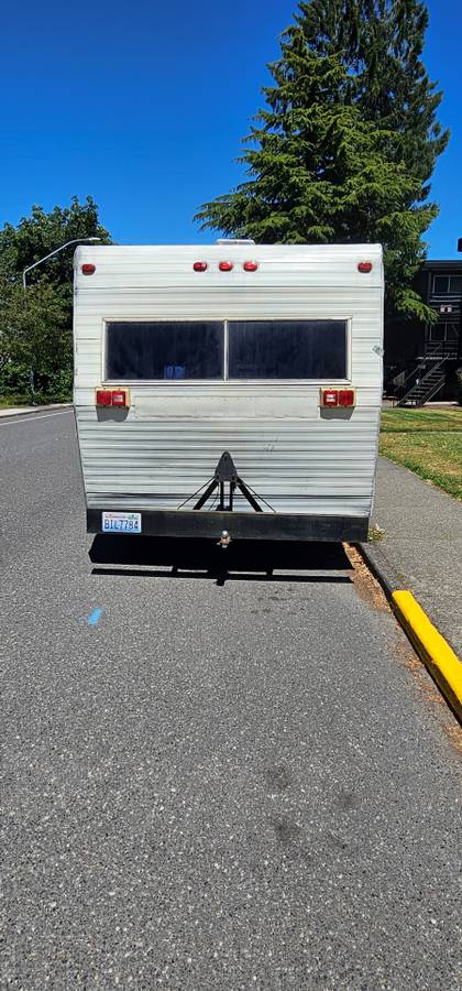 Dodge-motorhome-1973-white-5