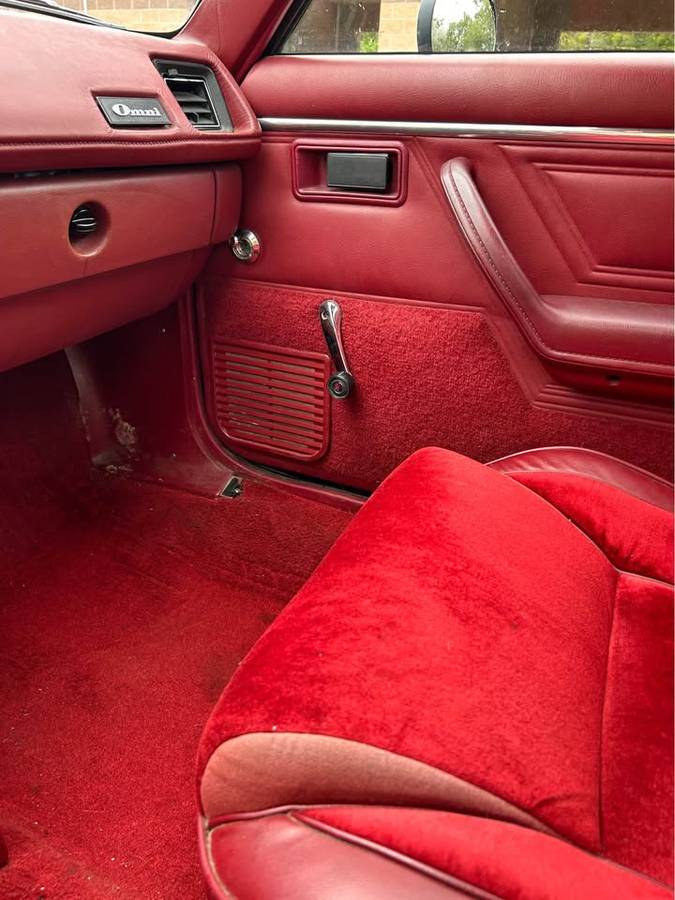 Dodge-omni-1988-black-13