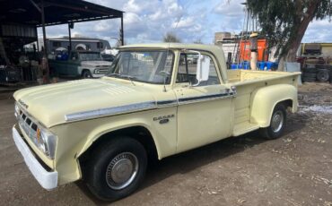 Dodge-pickup-1968-yellow-4