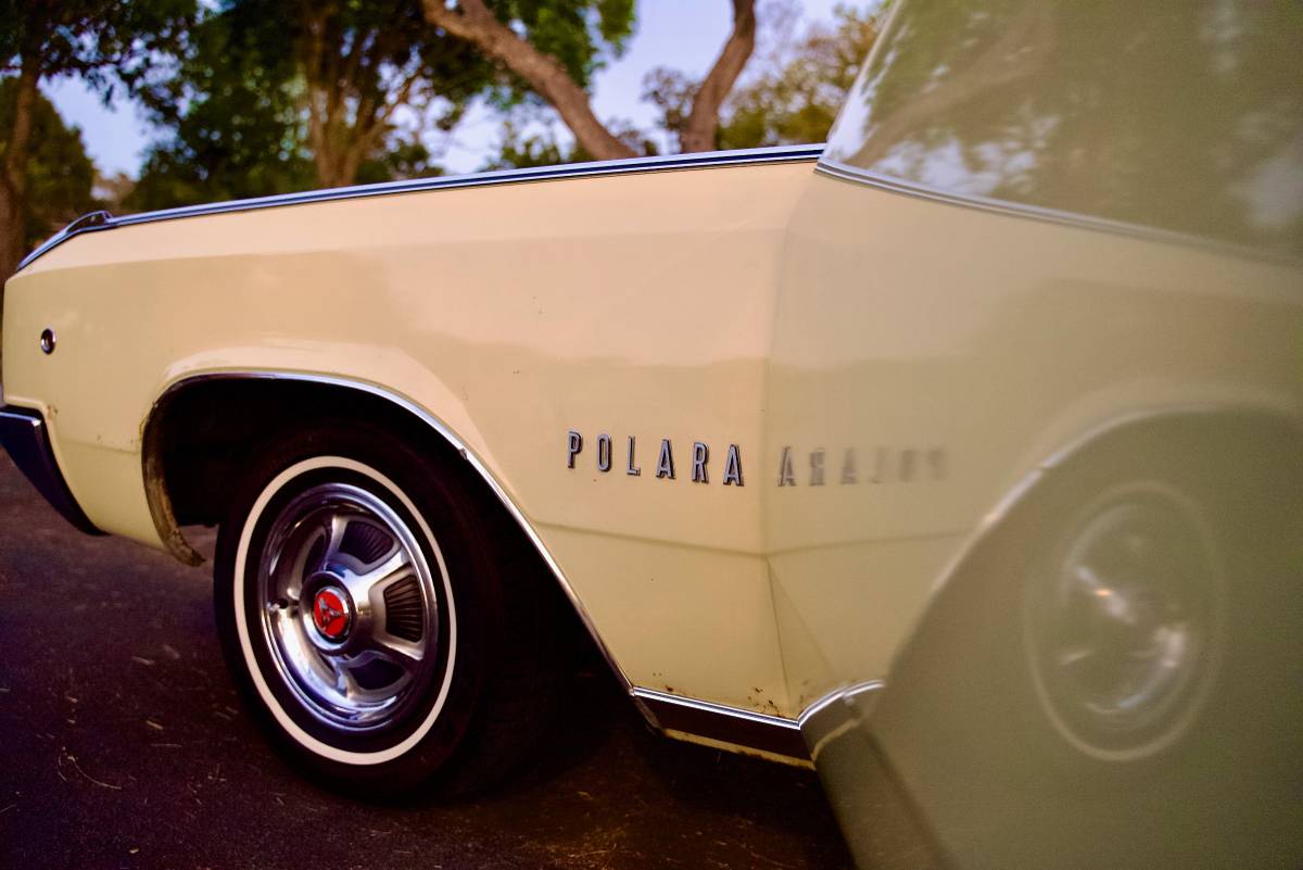 Dodge-polara-1968-yellow-15
