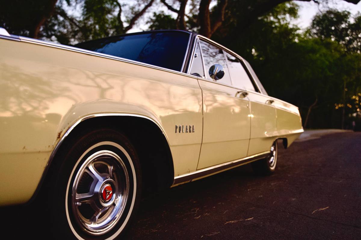 Dodge-polara-1968-yellow-16