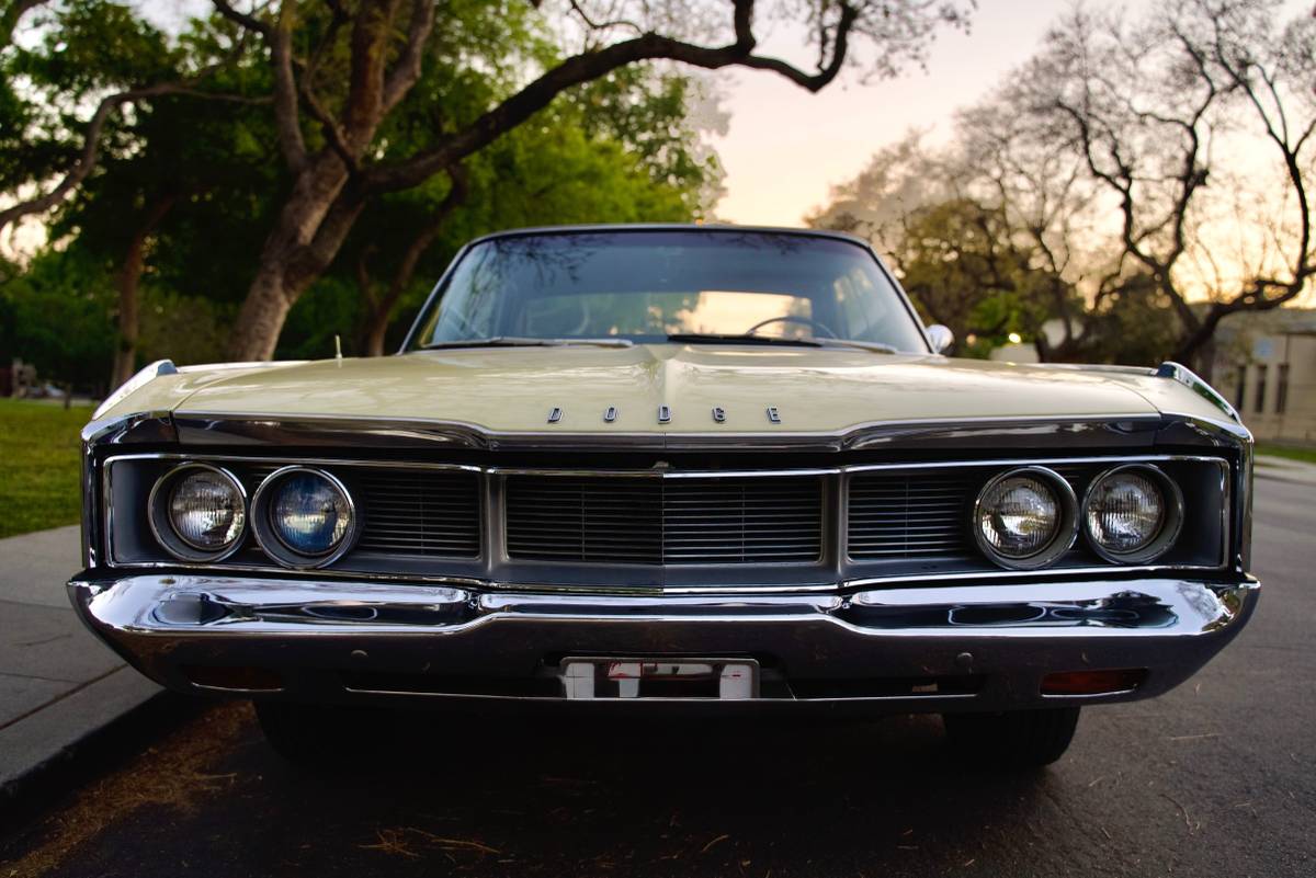Dodge-polara-1968-yellow-19