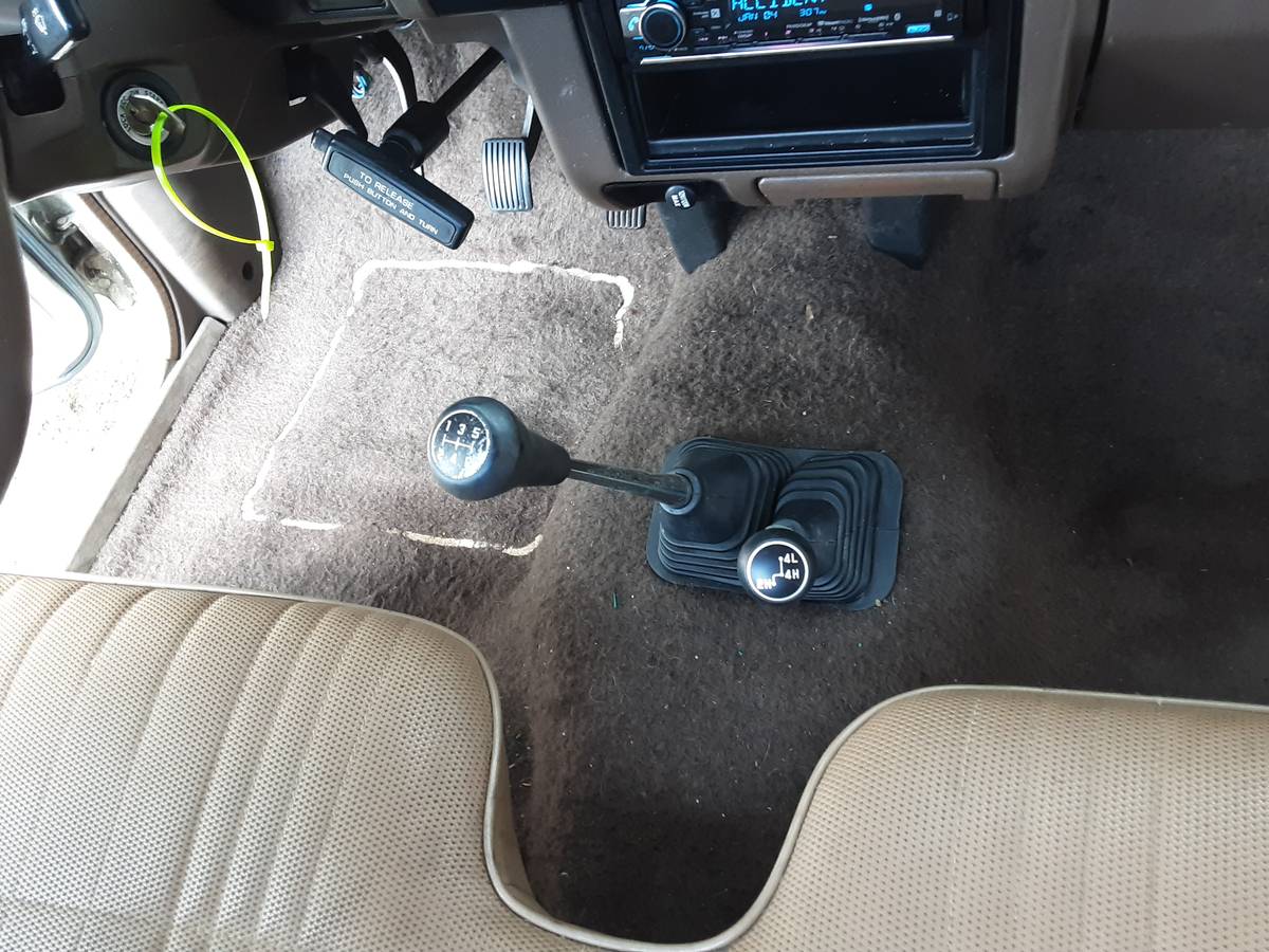 Dodge-power-ram-50-4x4-diesel-1988-15
