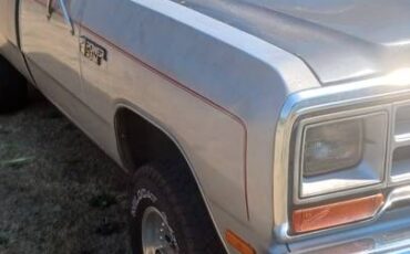 Dodge-power-ram-long-bed-four-wheel-drive-1986-grey-4