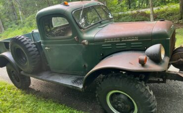 Dodge-power-wagon-1947-green-11