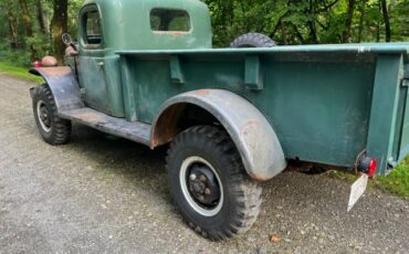 Dodge-power-wagon-1947-green-2