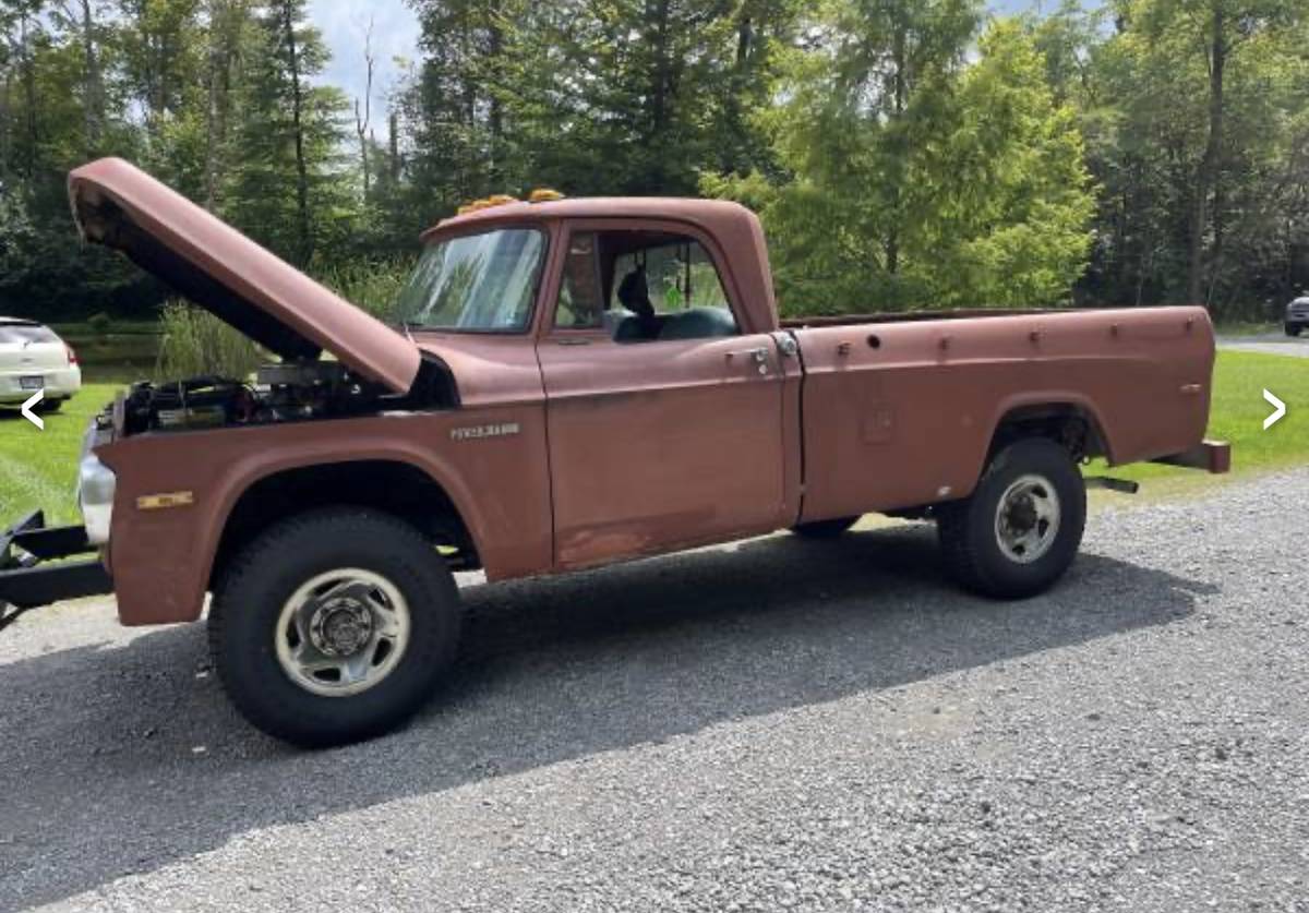 Dodge-power-wagon-1970-3