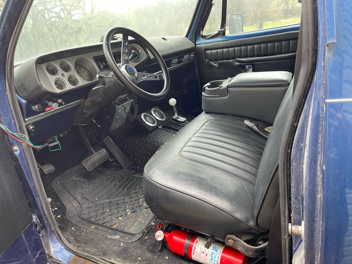 Dodge-power-wagon-1979-blue-9