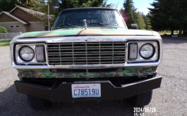 Dodge-power-wagon-diesel-1977-green-2
