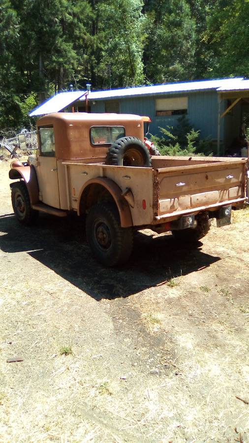 Dodge-power-wagon-m-37-1953-brown-1