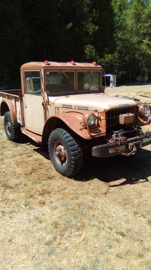 Dodge-power-wagon-m-37-1953-brown