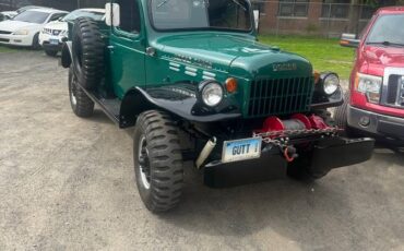 Dodge-power-wagon-w300m-1958-green-5