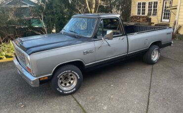 Dodge-prospector-1984-grey-1