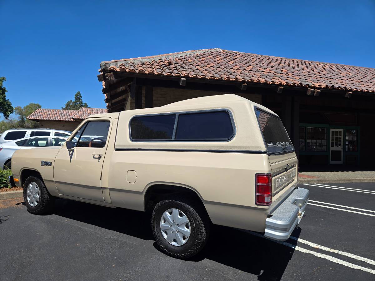 Dodge-ram-150-1983-1