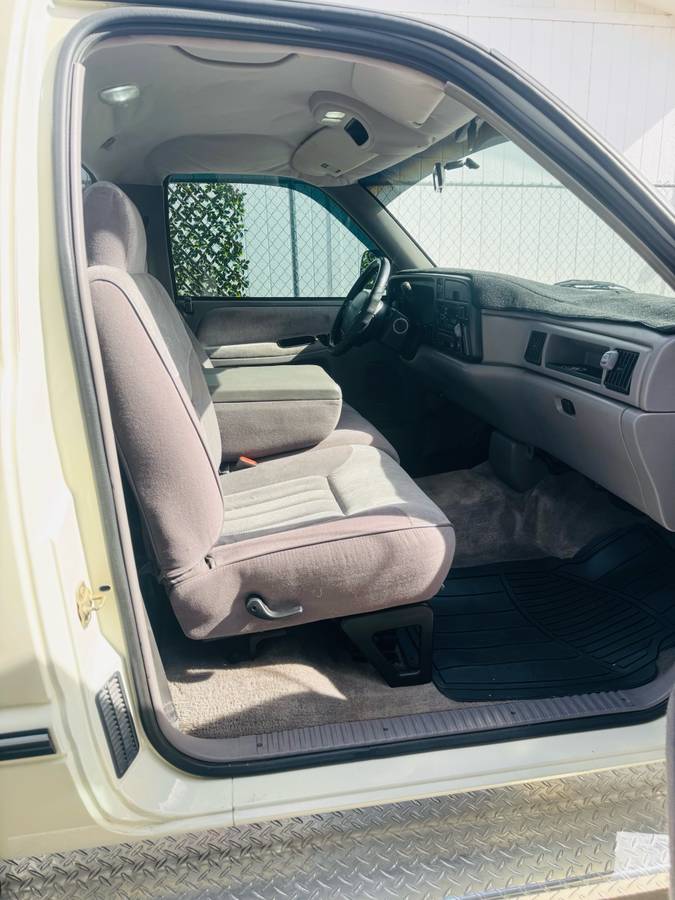 Dodge-ram-1500-1994-white-17