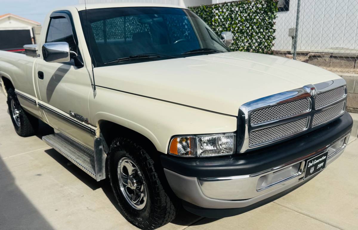 Dodge-ram-1500-1994-white-7