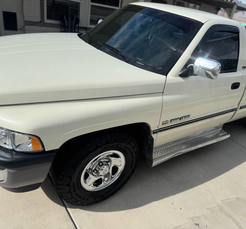 Dodge-ram-1500-1994-white-9
