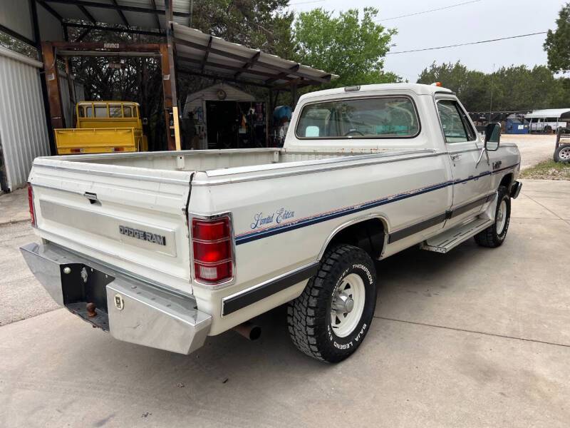 Dodge-ram-1500-4x4-1987-white-1