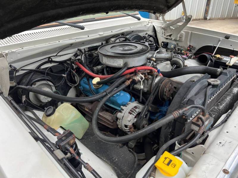 Dodge-ram-1500-4x4-1987-white-11