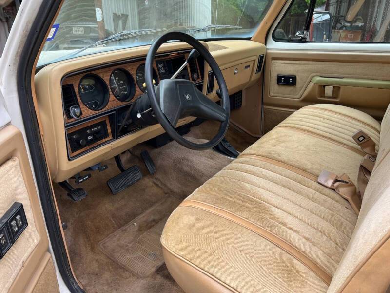 Dodge-ram-1500-4x4-1987-white-7