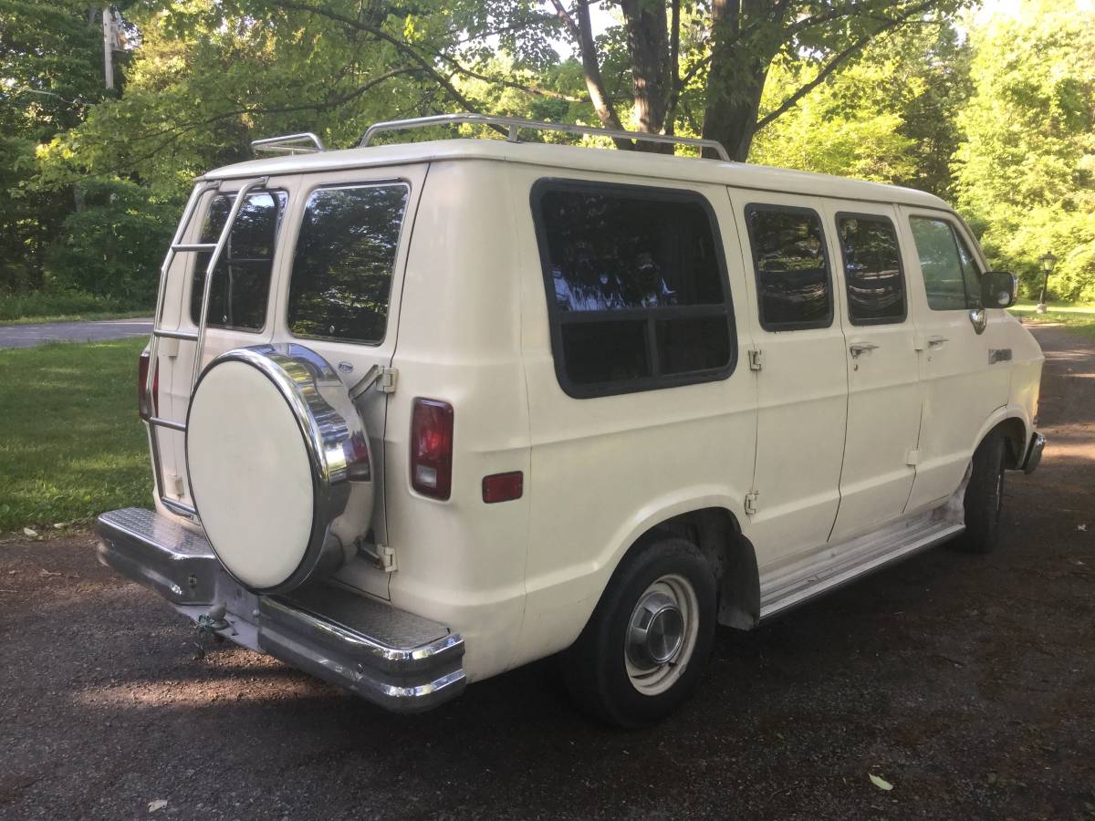 Dodge-ram-1500-b-van-rv-1987-custom-8