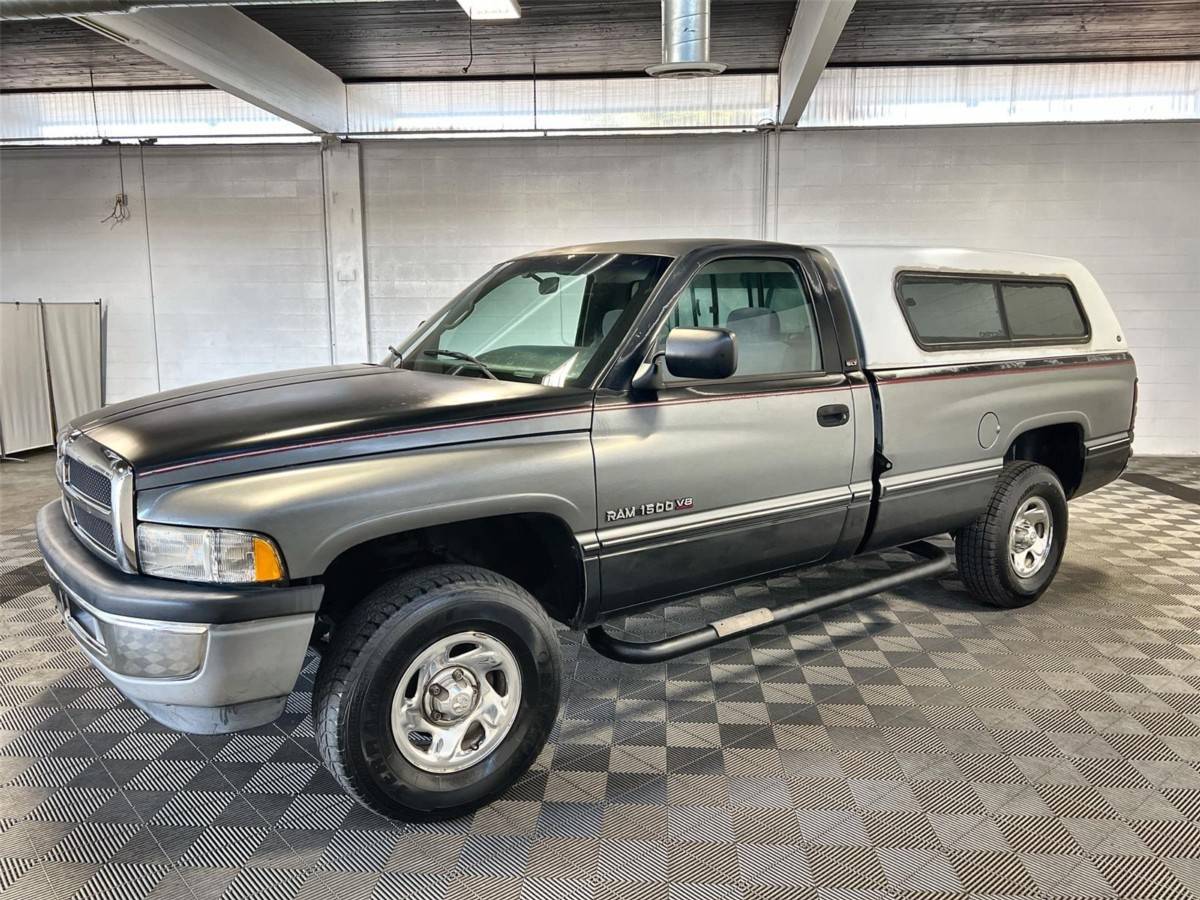 Dodge-ram-1500-base-1995