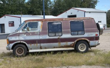 Dodge-ram-1983-custom