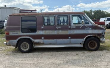 Dodge-ram-1983-custom-4