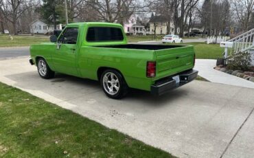 Dodge-ram-1985-3