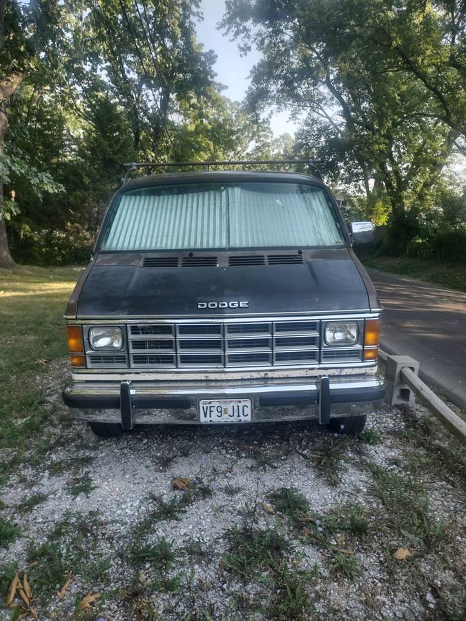 Dodge-ram-1987-brown-1