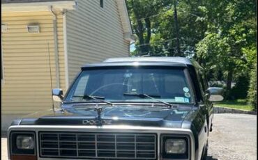 Dodge-ram-250-1984-grey