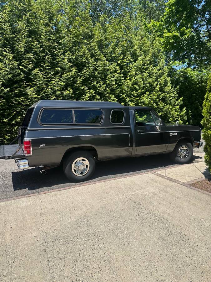 Dodge-ram-250-1984-grey-7