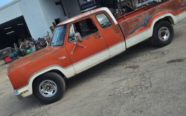 Dodge-ram-2500-1976-orange