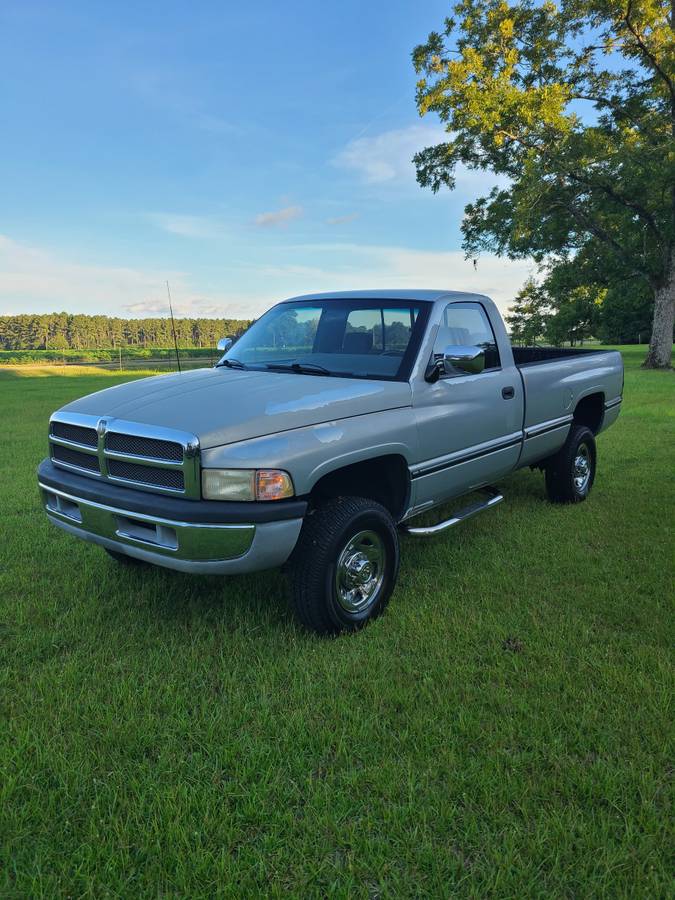 Dodge-ram-2500-1995-silver-1