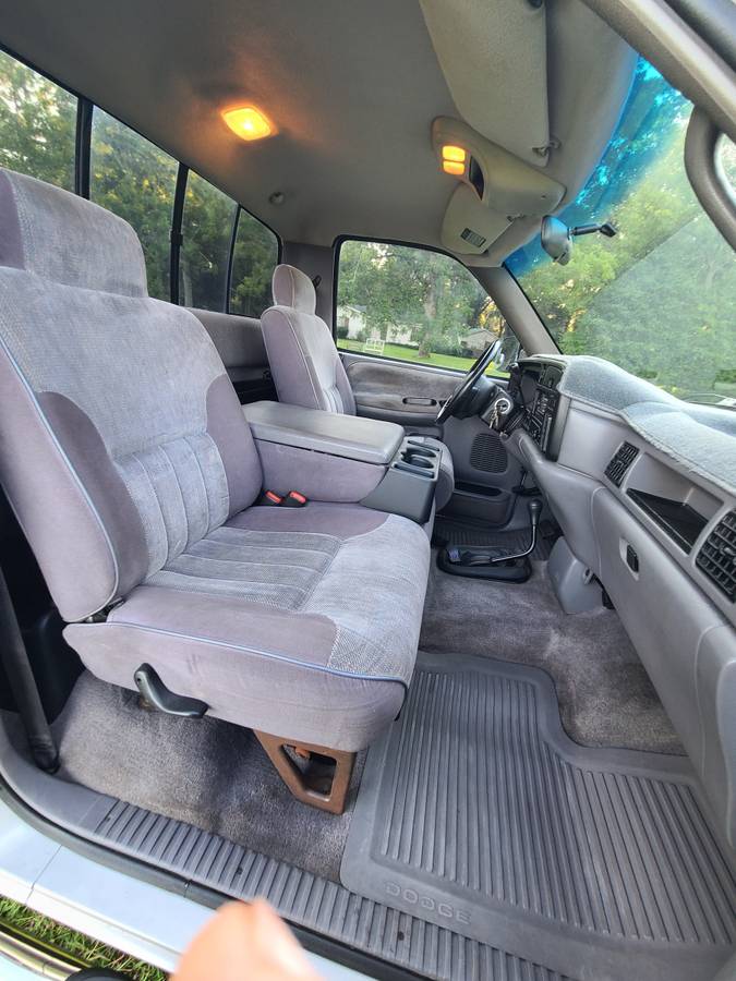 Dodge-ram-2500-1995-silver-16