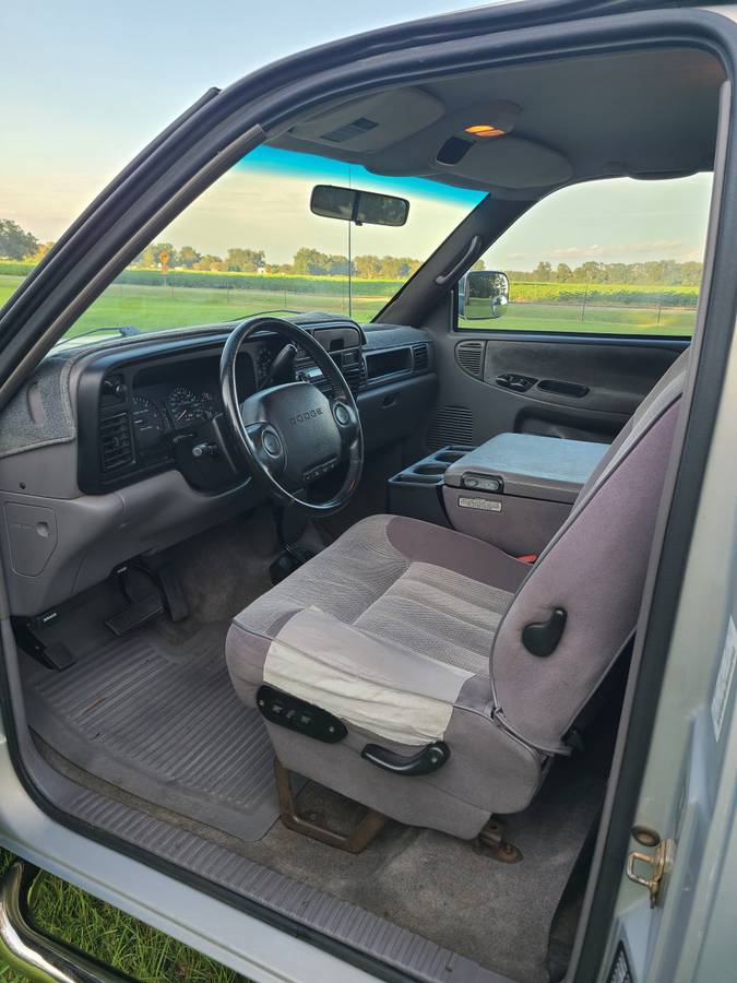 Dodge-ram-2500-1995-silver-18