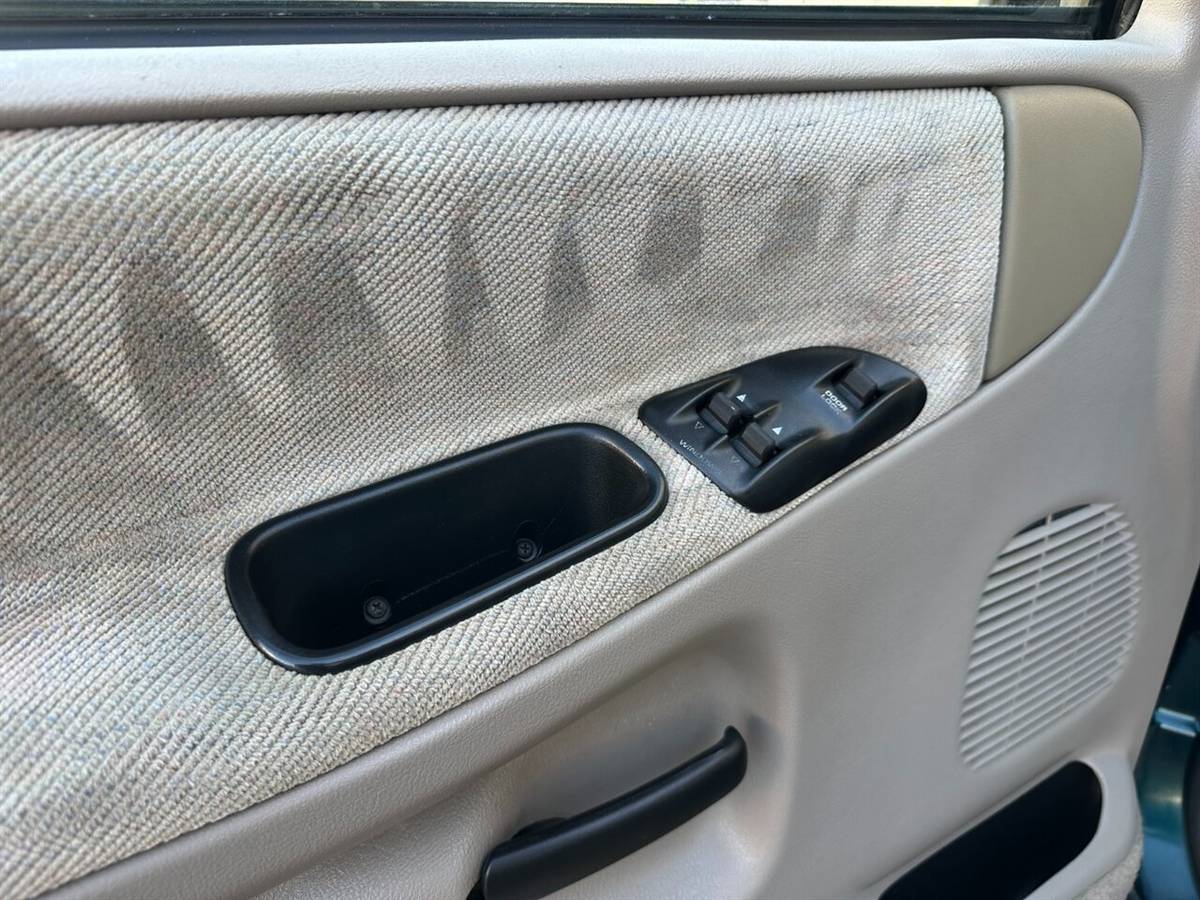 Dodge-ram-2500-5.9l-12-valve-turbo-diesel-4x4-5-sp-1994-green-12