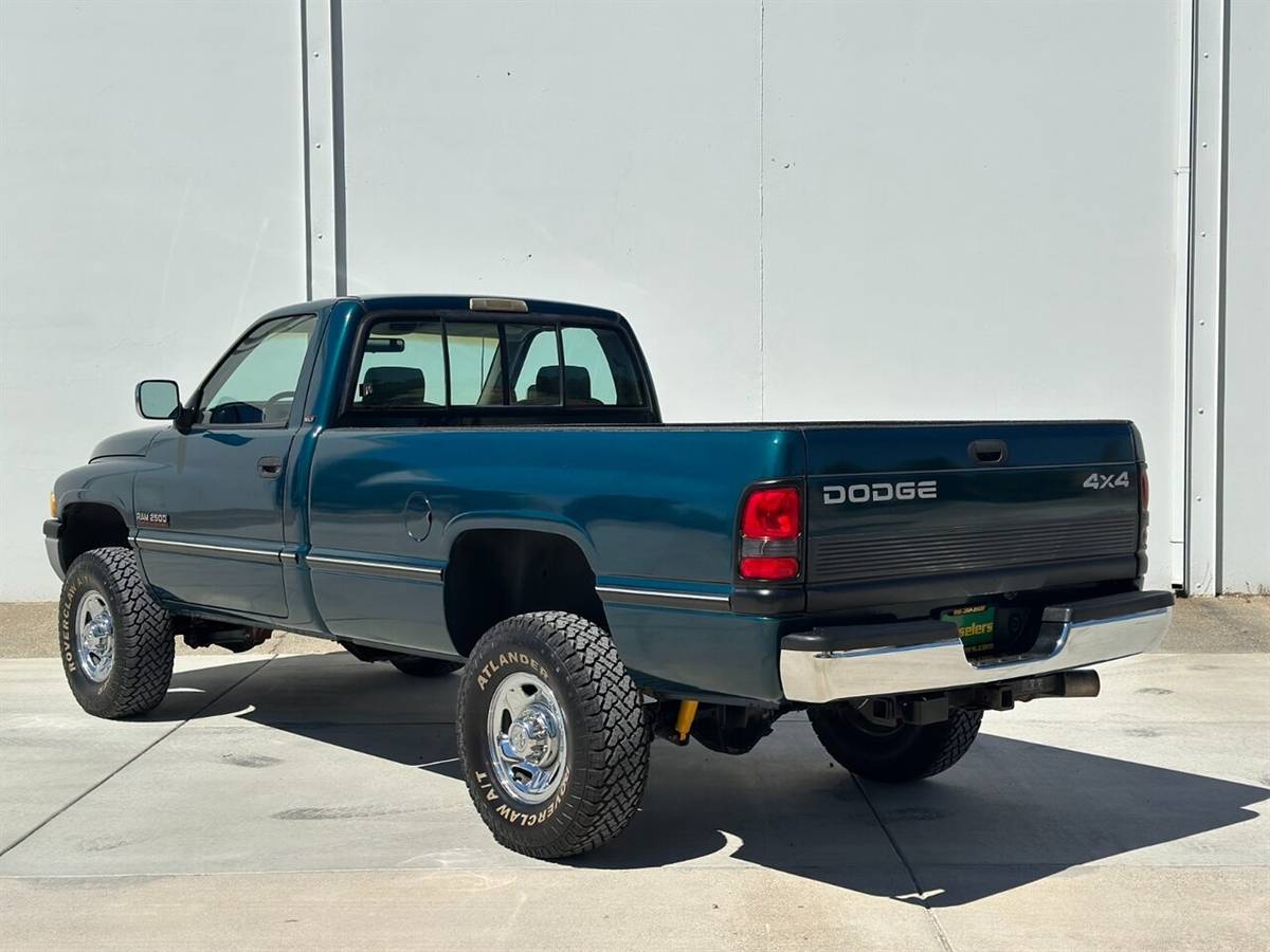 Dodge-ram-2500-5.9l-12-valve-turbo-diesel-4x4-5-sp-1994-green-3