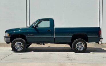 Dodge-ram-2500-5.9l-12-valve-turbo-diesel-4x4-5-sp-1994-green