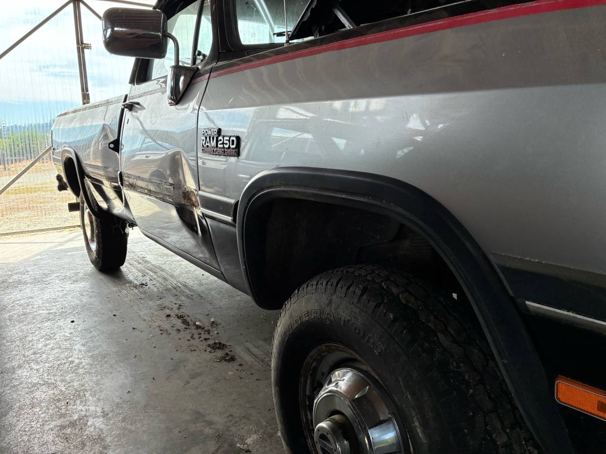 Dodge-ram-2500-diesel-1991-black-2