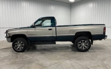 Dodge-ram-2500-regular-cab-1995-green
