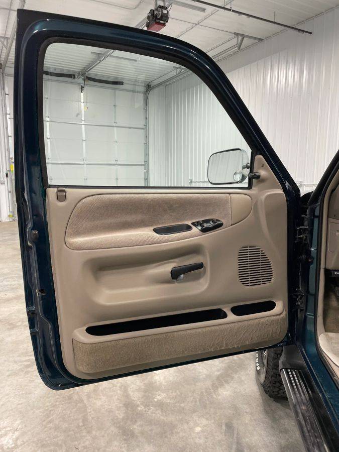 Dodge-ram-2500-regular-cab-1995-green-9