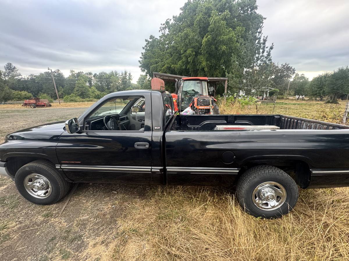 Dodge-ram-2500-slt-diesel-1995-black-1